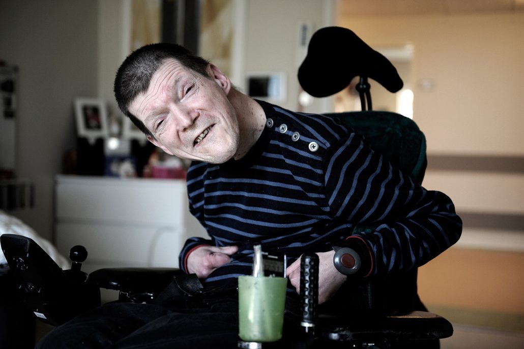 Bed for cerebral palsy with a RotoBed® life will be so much easier